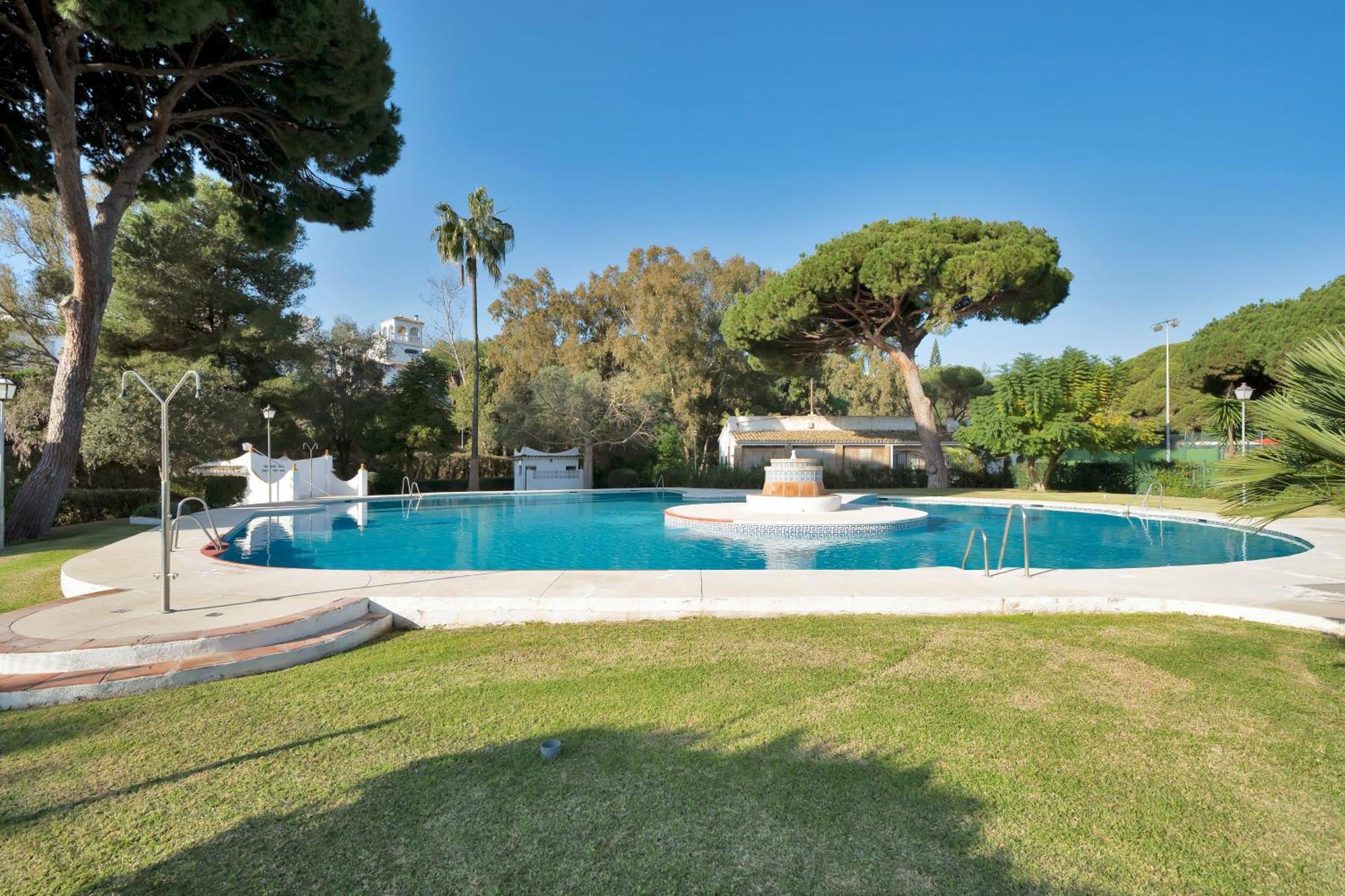 Bonita Casa Adosada En Esquina Marbella Ngoại thất bức ảnh